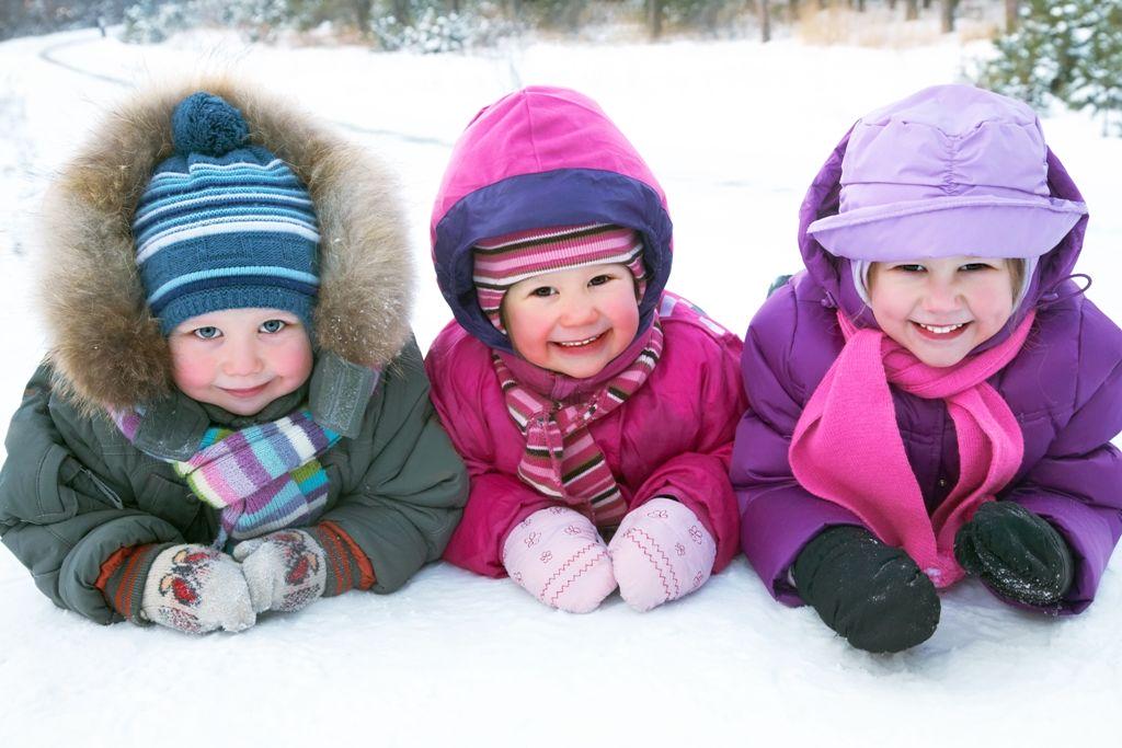 Как правильно одеть ребенка на зимнюю прогулку